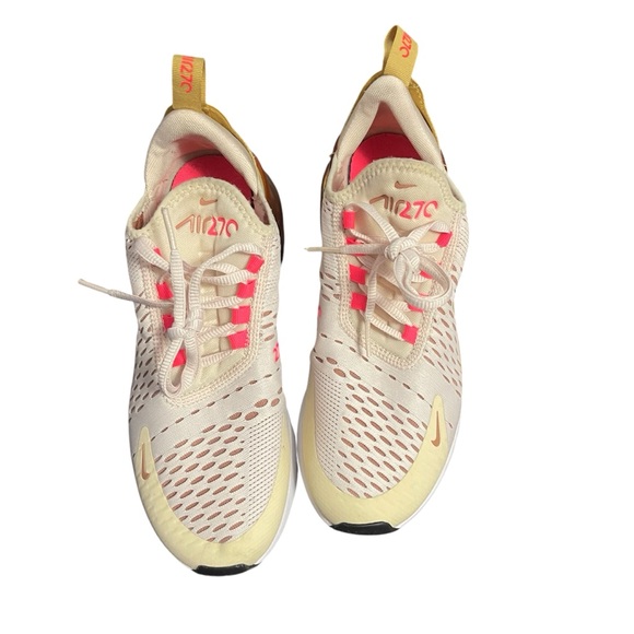 Nike Shoes - Women’s Nike air max 270s